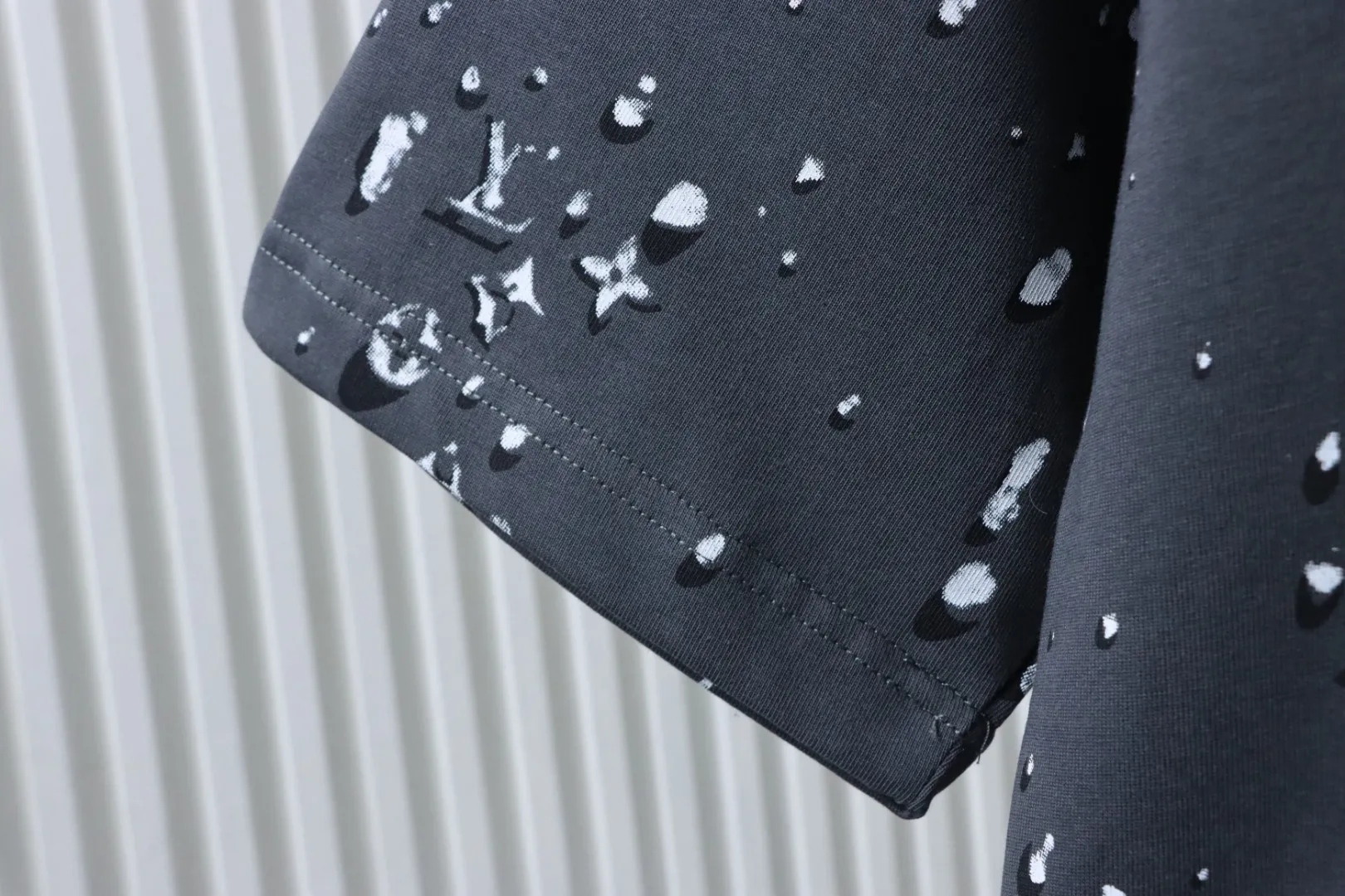 Monogram Water Drop Print Cotton T-Shirt - Sleeve left