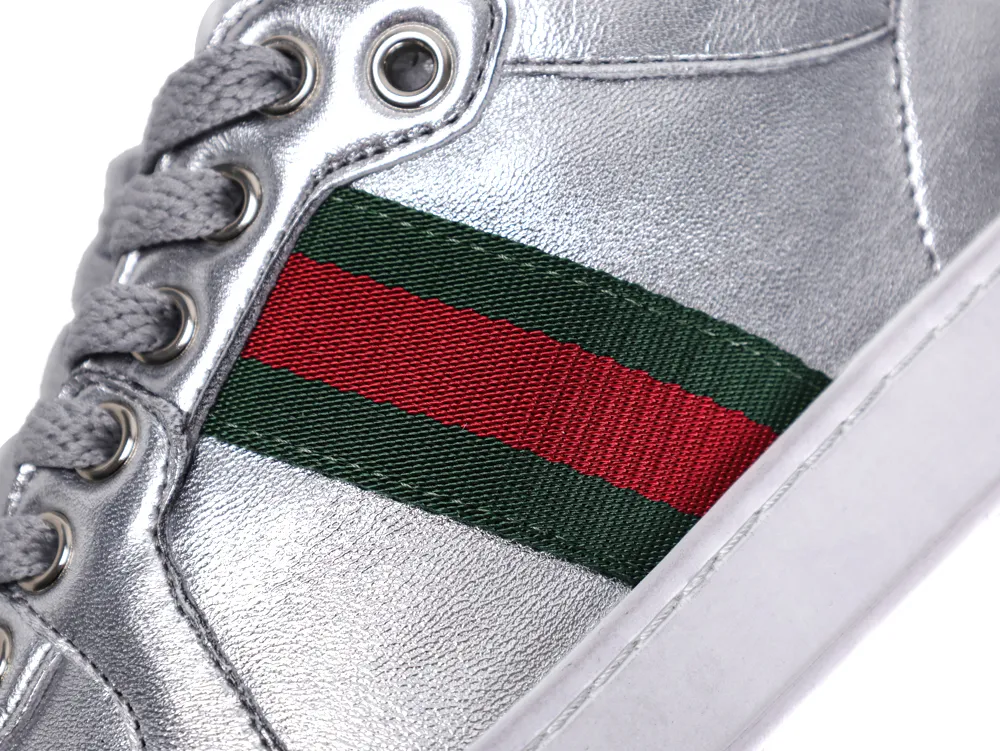 Stretch Low-top Trainer - Side