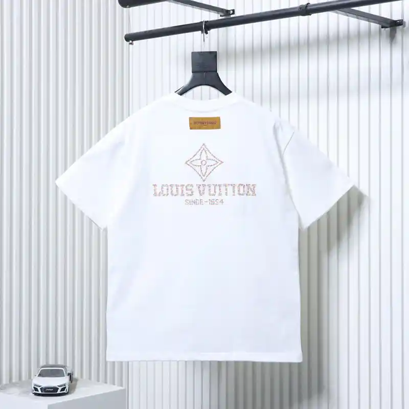 Colorful Four-Leaf Clover Embroidered Logo T-Shirt