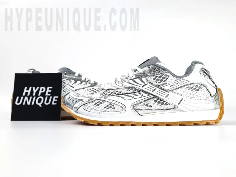 ₿ ν Classic Silver White