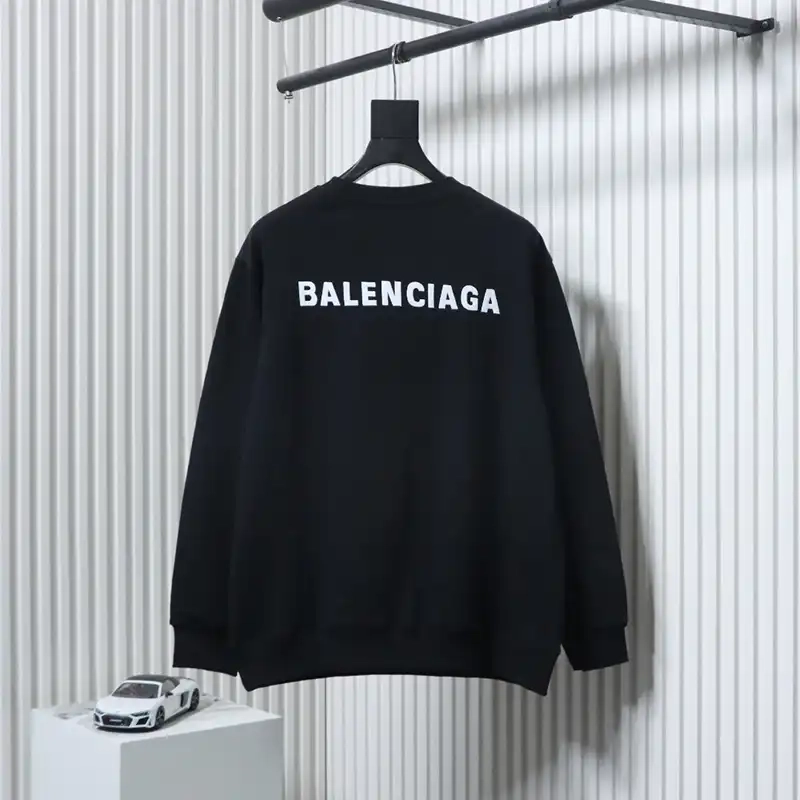 Embroidered Logo Sweatshirt