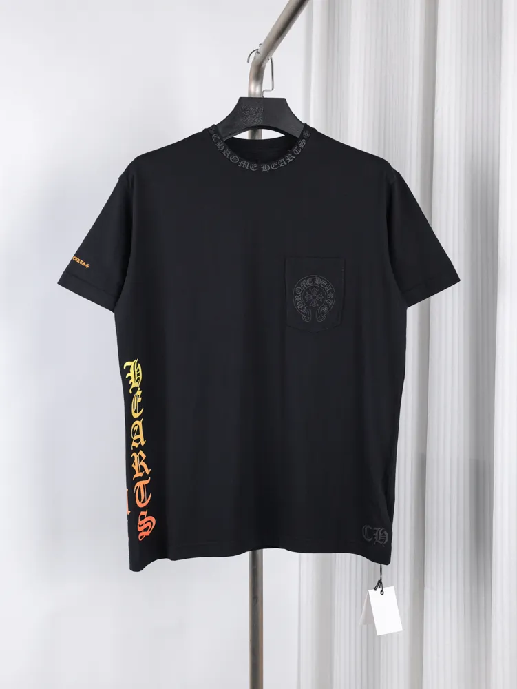 Gradient Sanskrit Letter Print T-Shirt