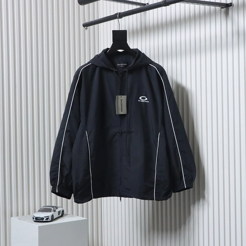 Half-Circle Embroidered White Striped Jacket