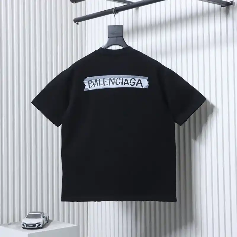 Isoleted Tape Logo T-Shirt