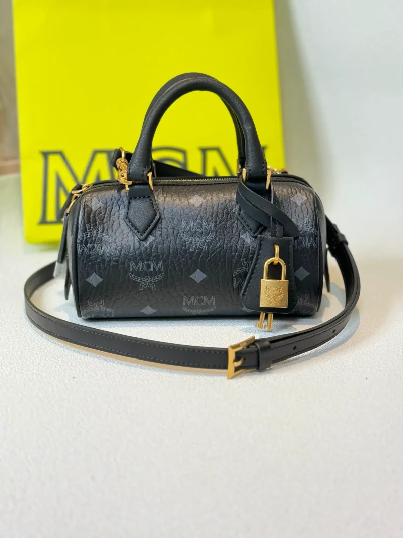 MCM Mini Boston Bag Dimensions: 18*9*9.5cm3