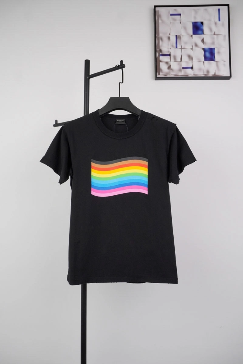 Rainbow Graphic Print T-shirt