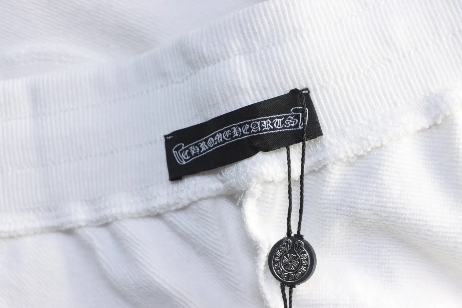 Red Mouth Embroidered Shorts - Brand Label