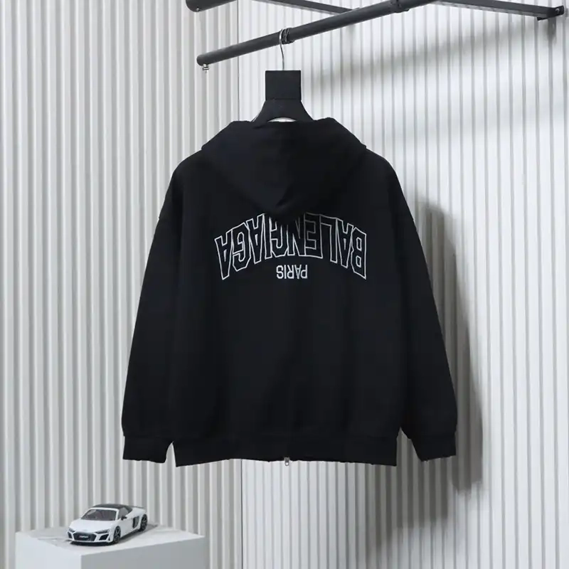 Reversed Logo Embroidery Ripped Hoodie