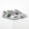 Screener GG Sneakers im Used-Look mit Emaille-Schnalle in Silber-Rosa