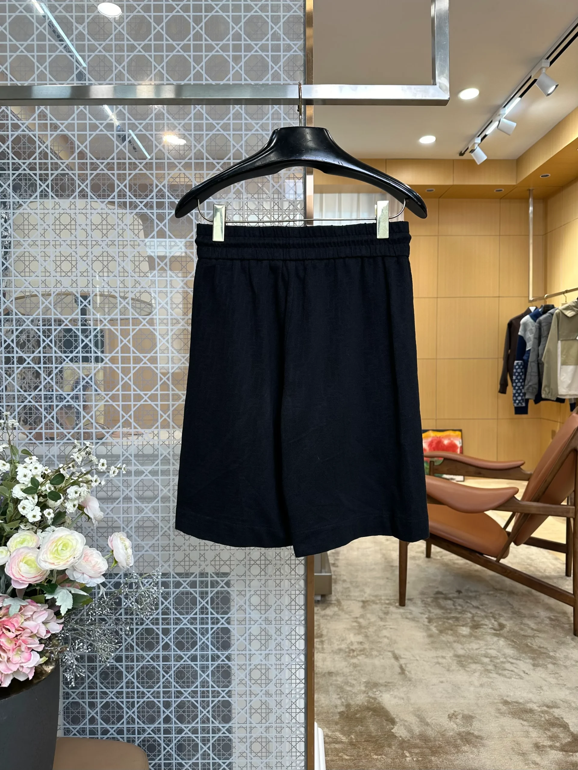 Textured Casual Shorts with Zipper Pockets - Rear View