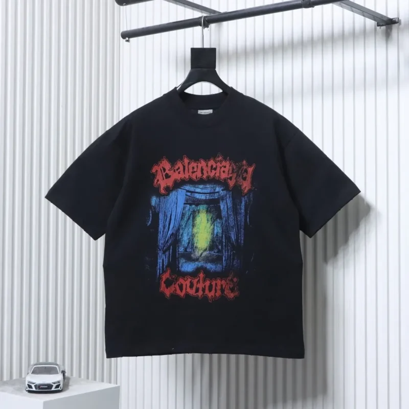 Window Light Graphic Cotton T-Shirt
