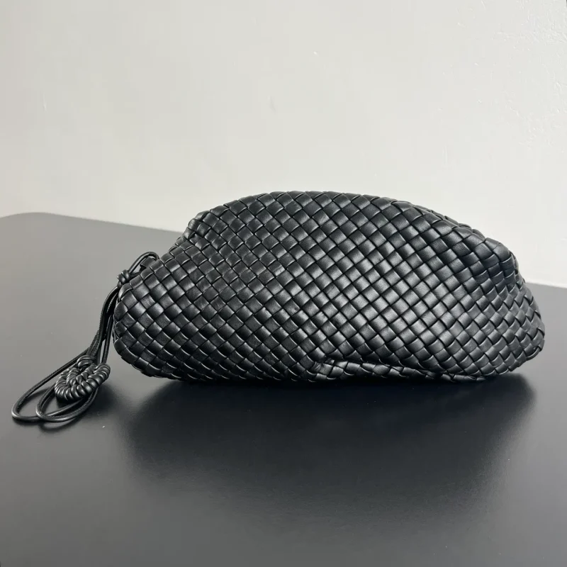 BV New Twist Clutch Bag, Black