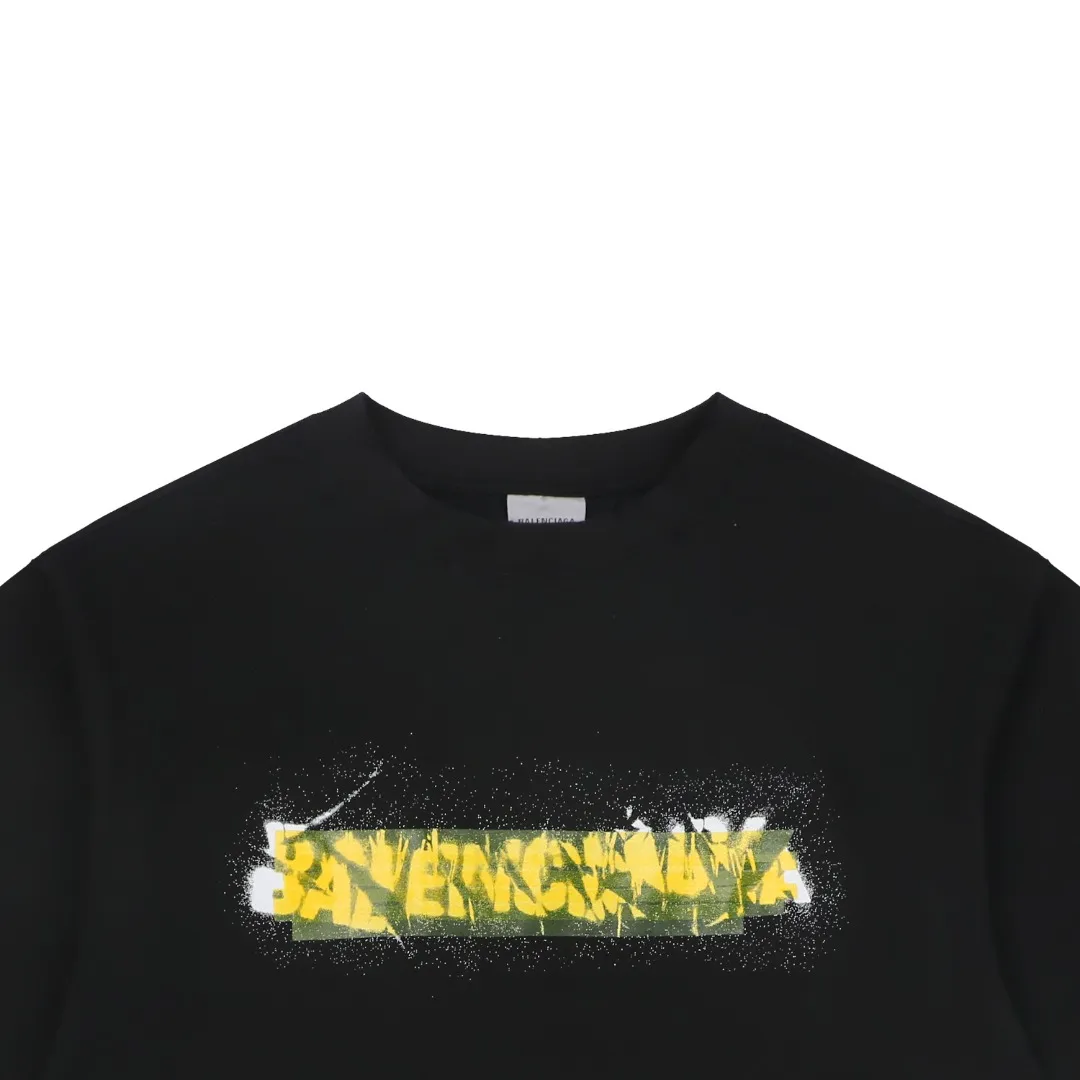 Blurred Tape Logo Oversized T-Shirt - Neckline