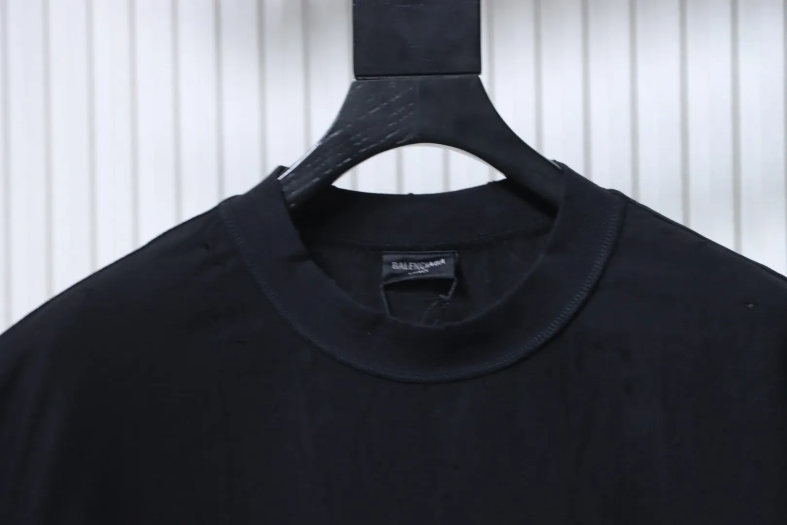 Castle Graphic Distressed T-Shirt - Collar