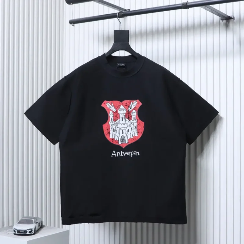 Castle Graphic Distressed T-Shirt