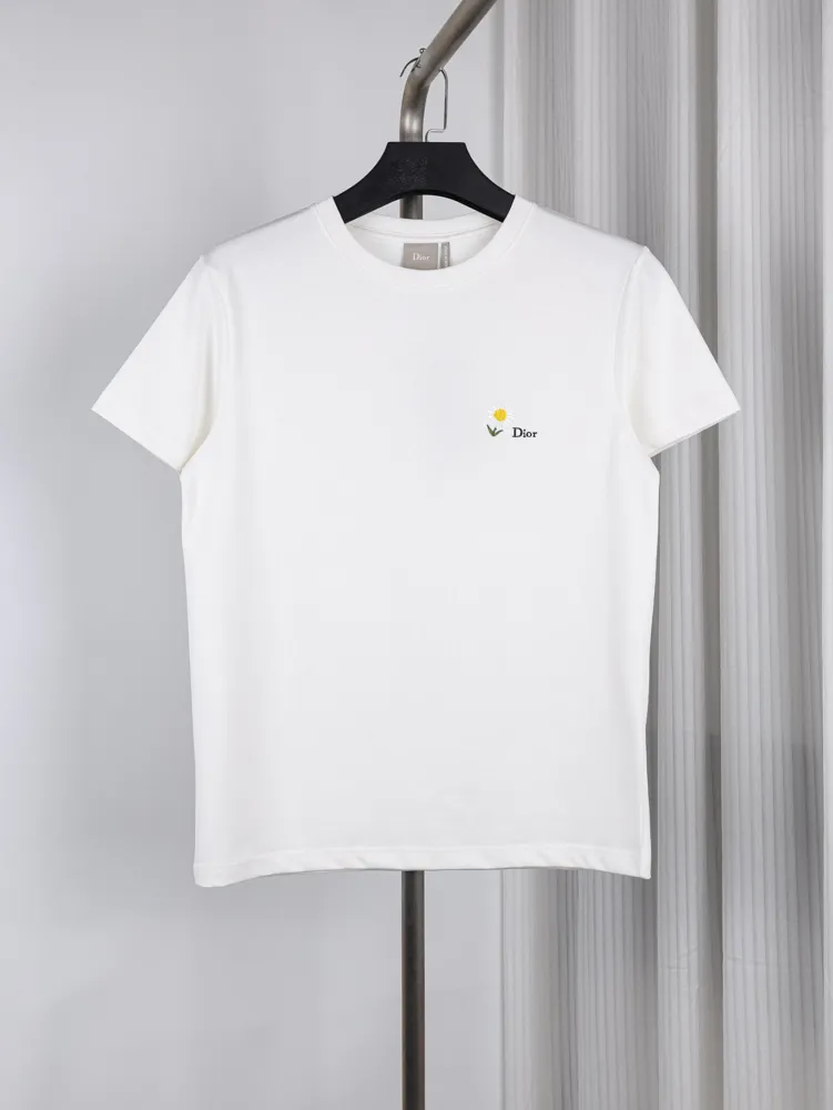 Daisy Embroidered T-Shirt