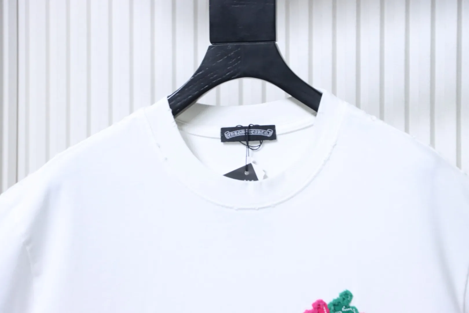 Floral Appliqué Embroidered T-Shirt - Collar