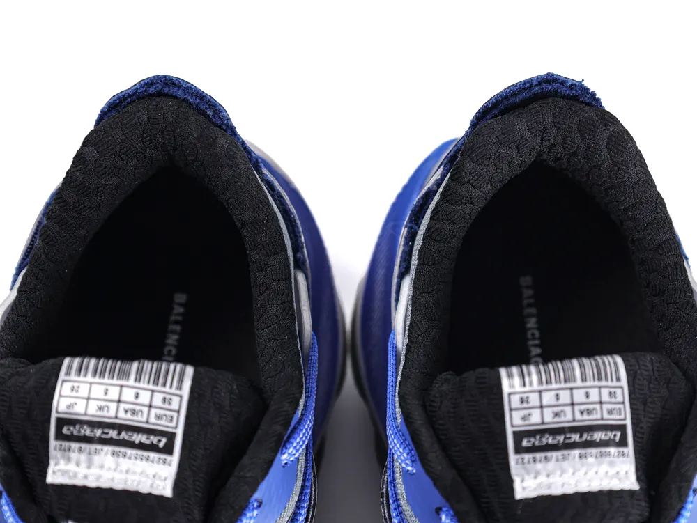 Jet Sneaker White Blue Black - Mouth Details