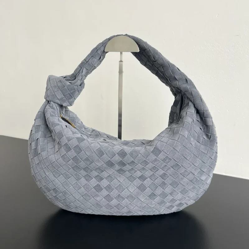 Jodie Large (Lambskin) Dimensions: 48 x 40 x 16
