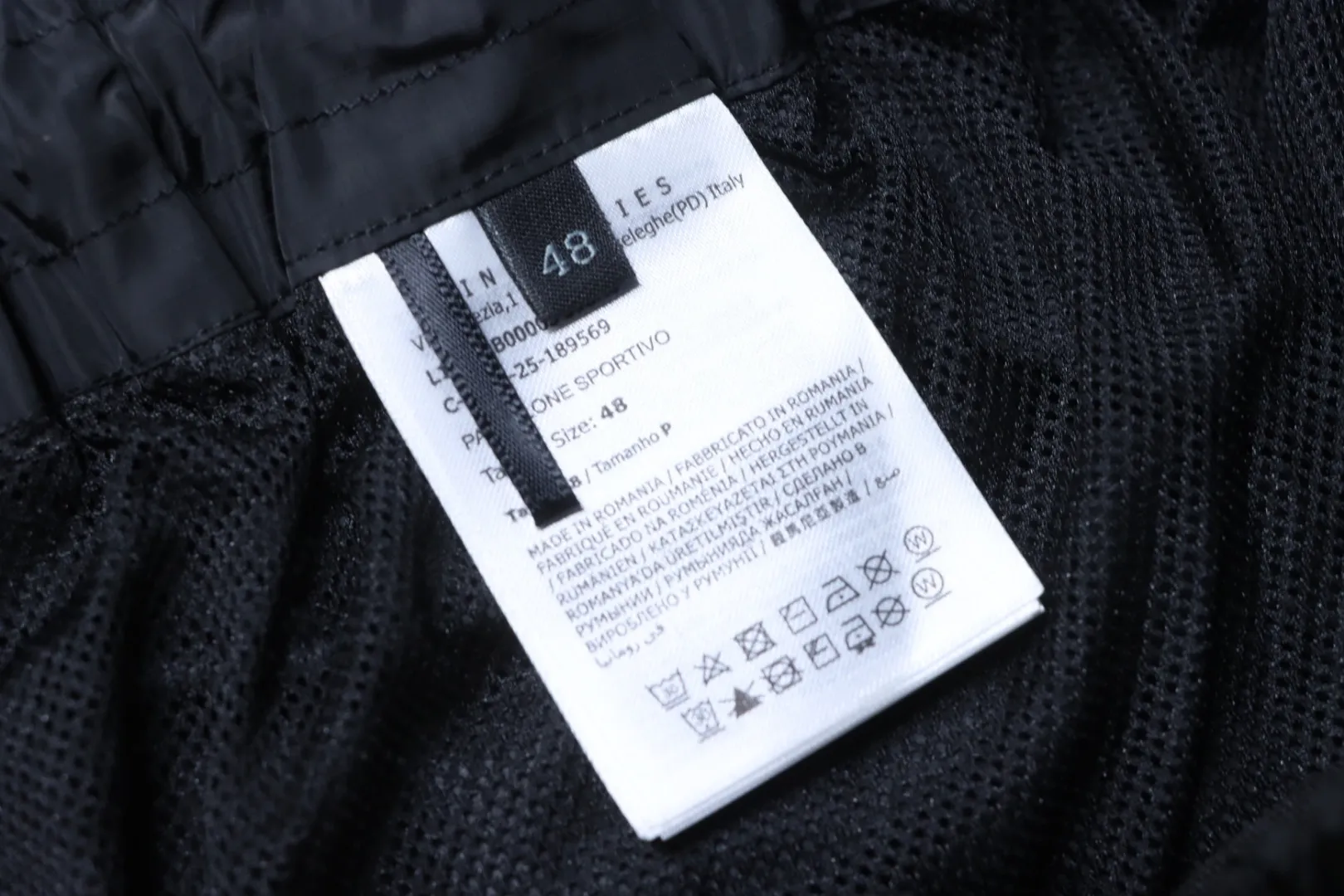 Mesh Casual Shorts - Care Label
