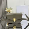 Médaillon flap bag, military green. Dimensions: 23 x 16 x 6.5 cm (Length x Height x Width)4