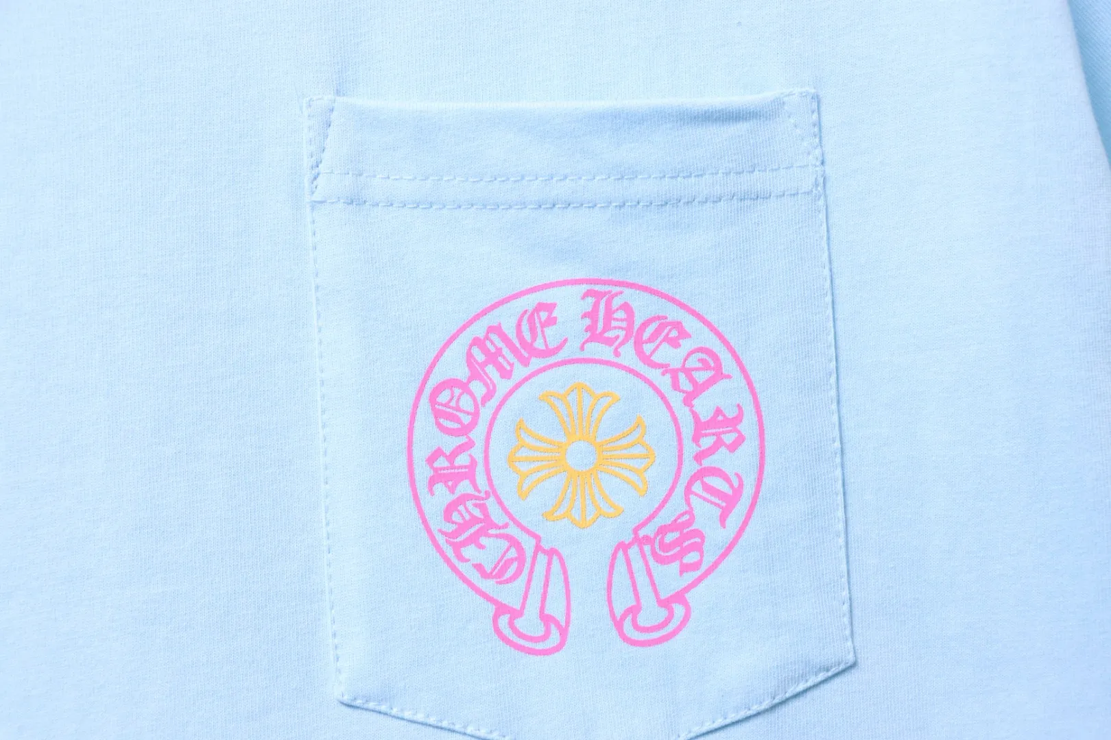 Miami Graffiti T-Shirt - Pocket