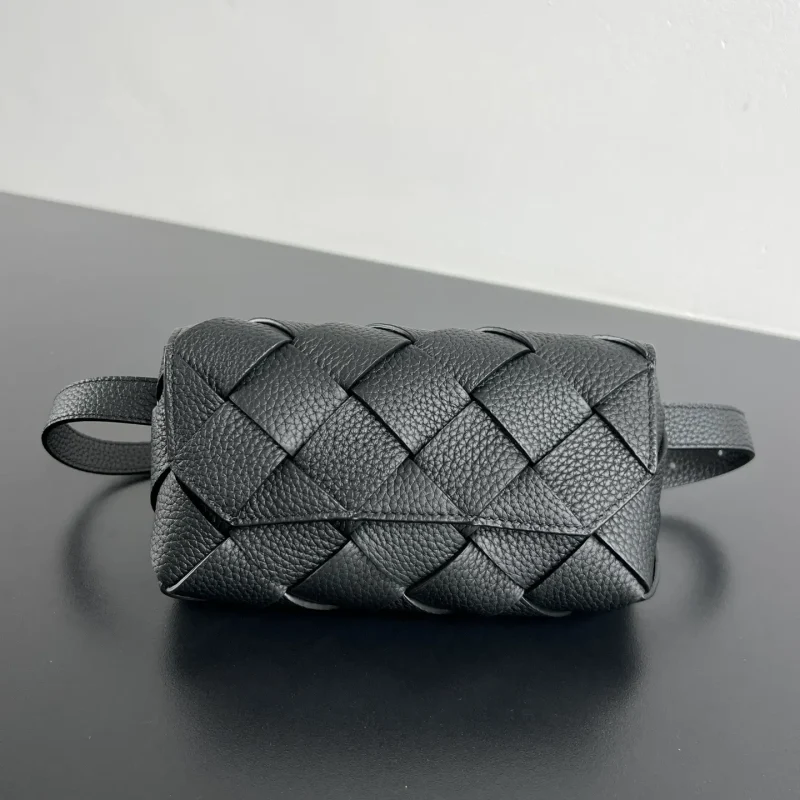 New Bv Diago waist bag, black