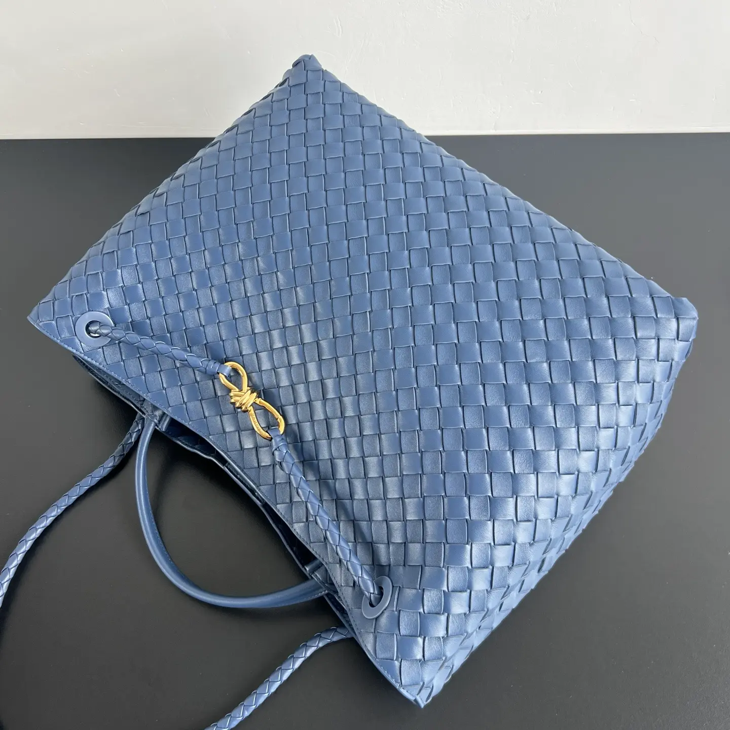 New Spring:Summer Andiamo handbag. Dimensions: 45*22*34 cm4