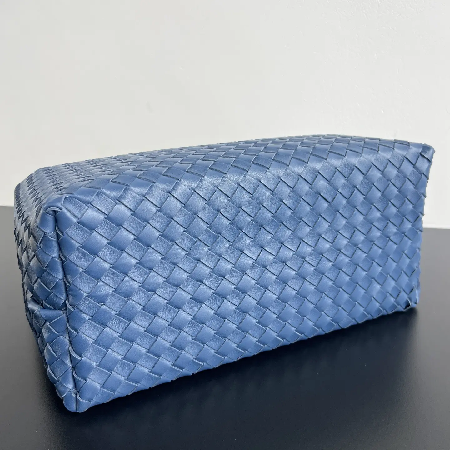 New Spring:Summer Andiamo handbag. Dimensions: 45*22*34 cm7