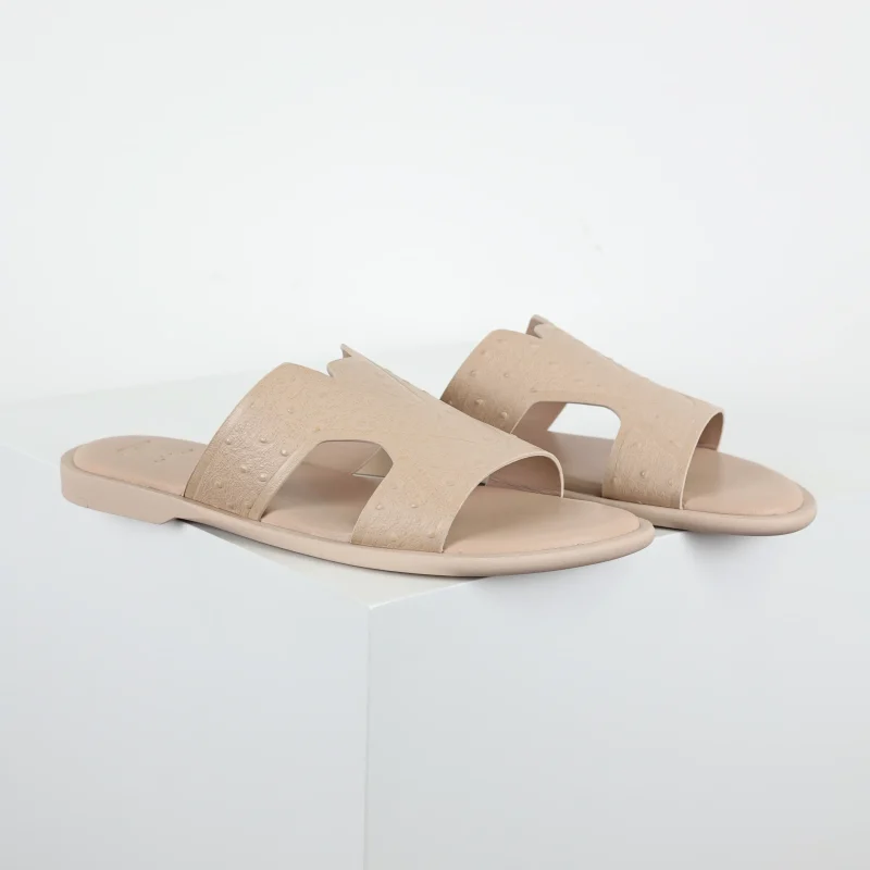 Oasis crocodile-effect leather, round toe, flat sole, apricot