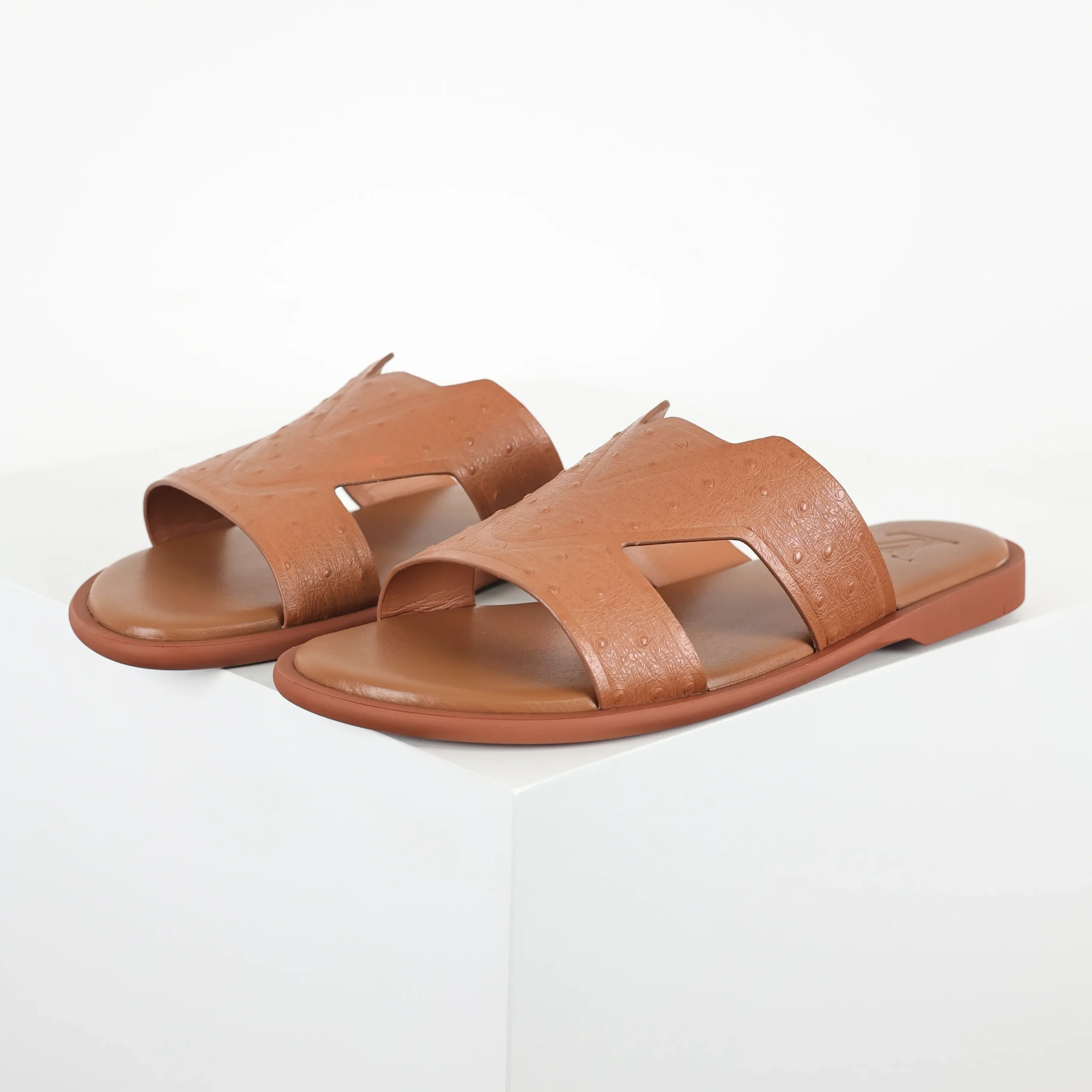 Oasis Sandalen mit runder Zehenpartie aus Krokodilleder, karamellfarben2