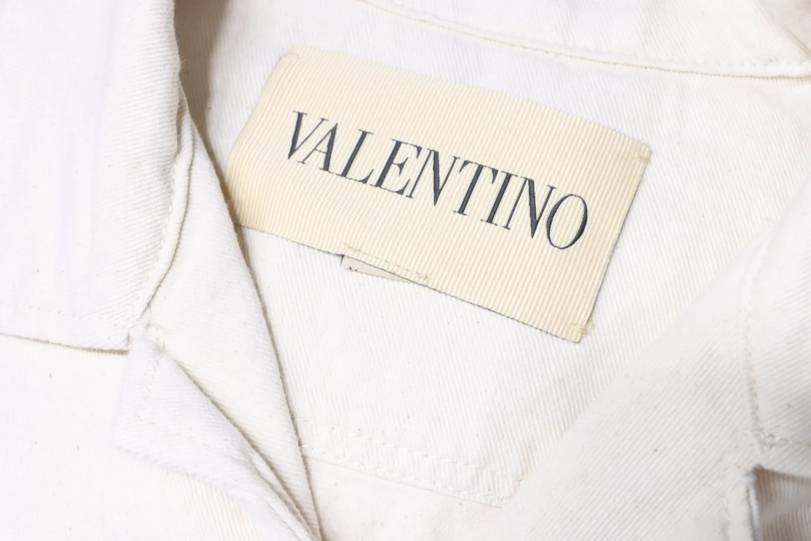Pocket V Logo Denim Short Sleeve T-Shirt - Brand Label