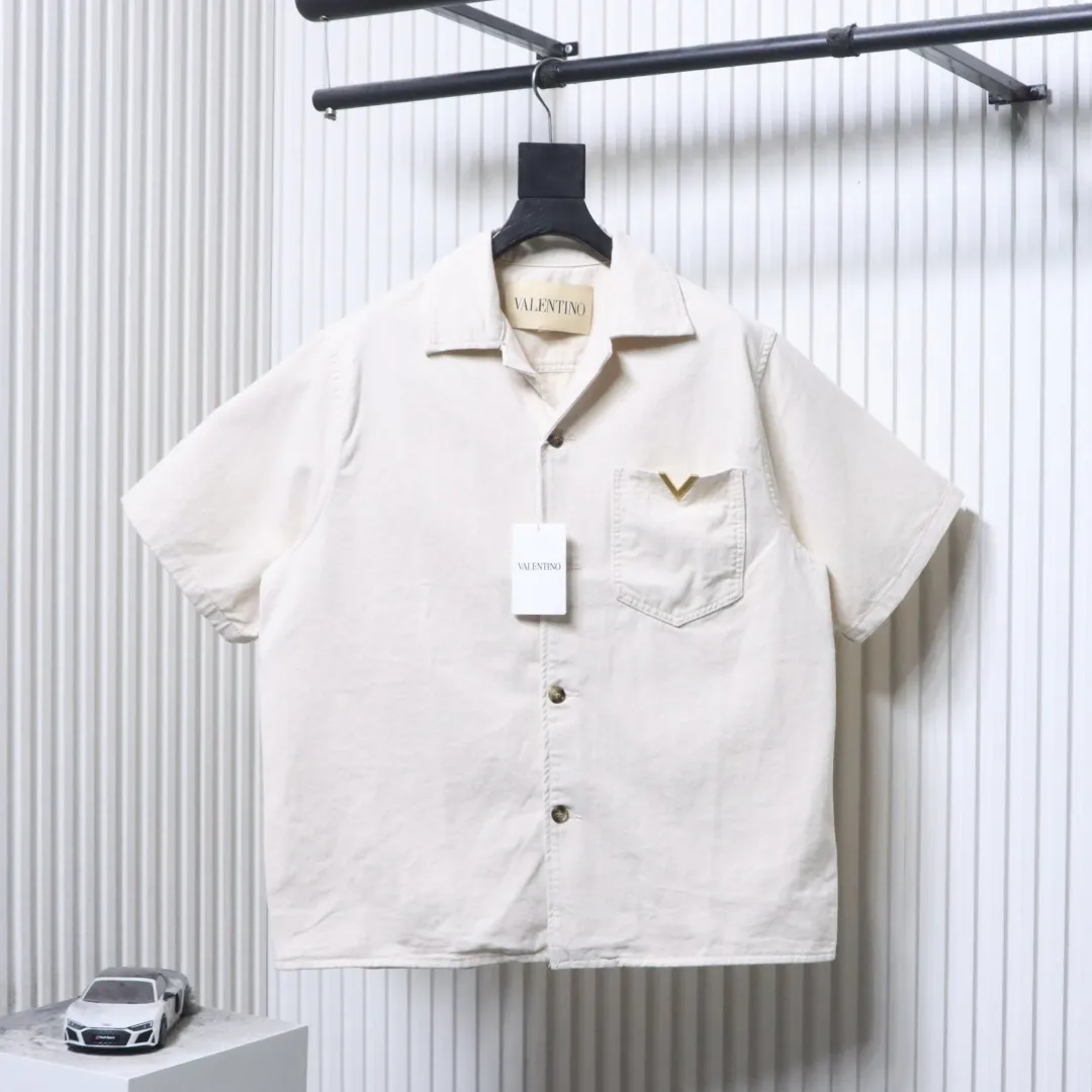 Pocket V Logo Denim Short Sleeve T-Shirt - Front View