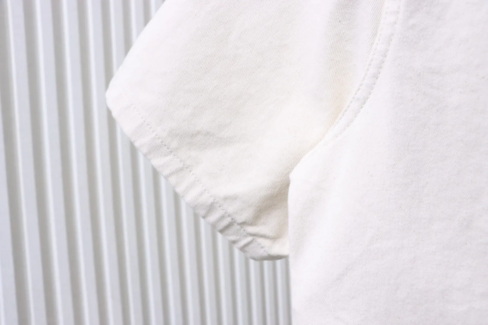 Pocket V Logo Denim Short Sleeve T-Shirt - Sleeve