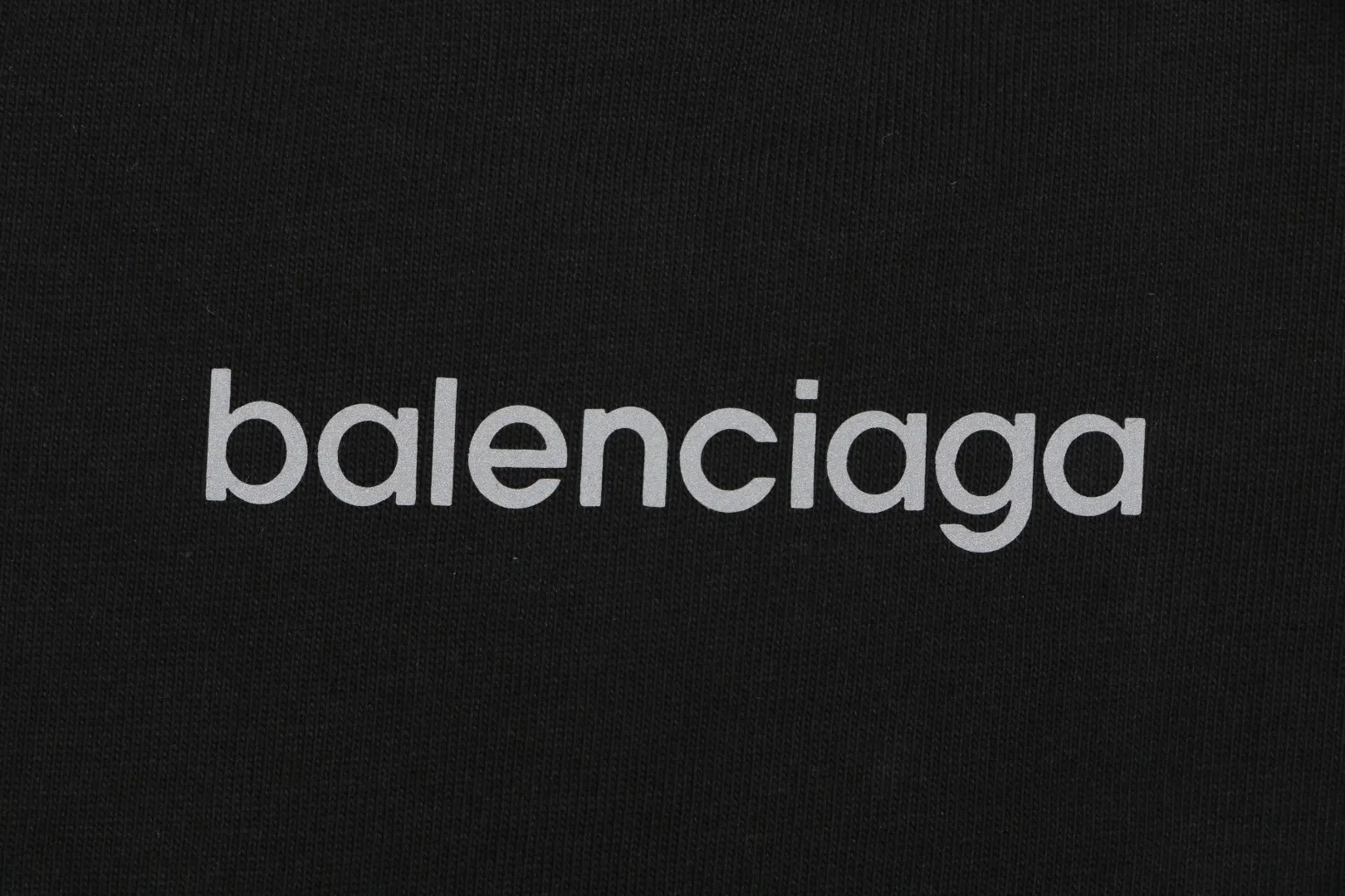 Reflective Logo Minimalist T-Shirt - Logo