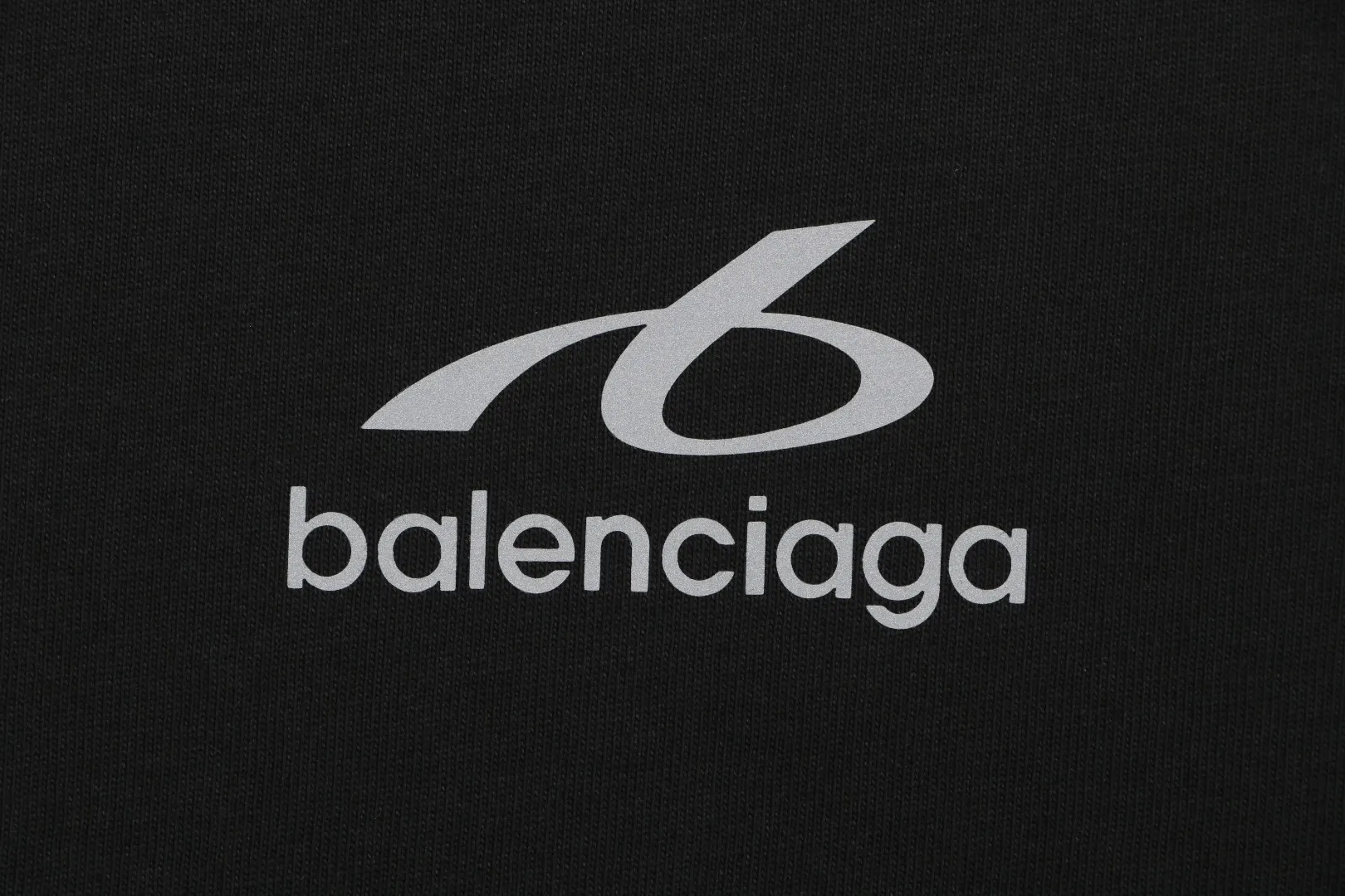 Reflective Logo Minimalist T-Shirt - Logo