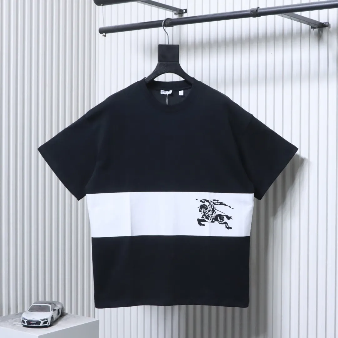 Striped Horse Print Short Sleeve T-Shirt - Front View Black