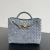 Suede Andiamo bag. Dimensions: 25x22x10.5 cm