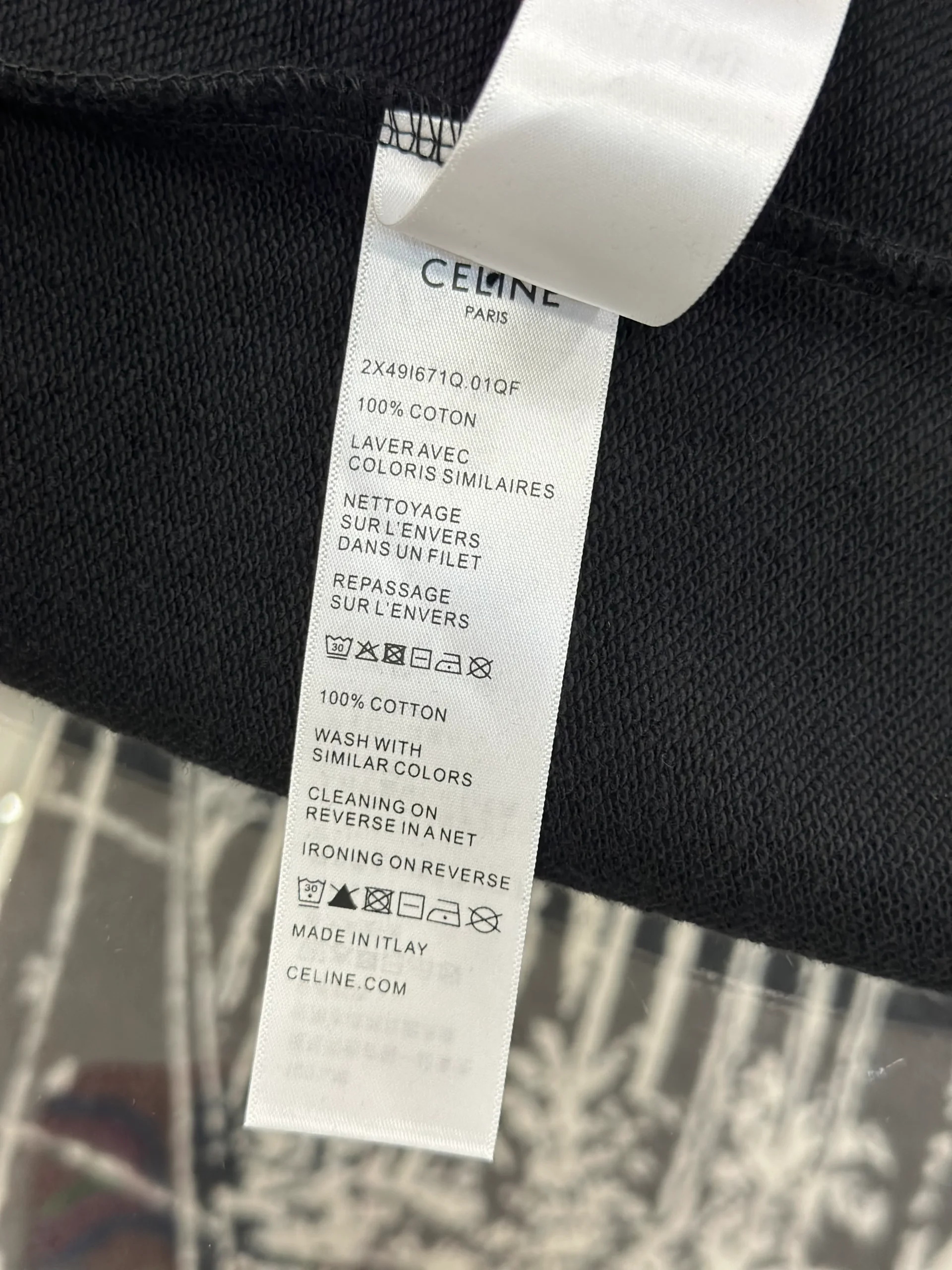 Arc de Triomphe Embroidered Crew Neck Sweatshirt - Care Label