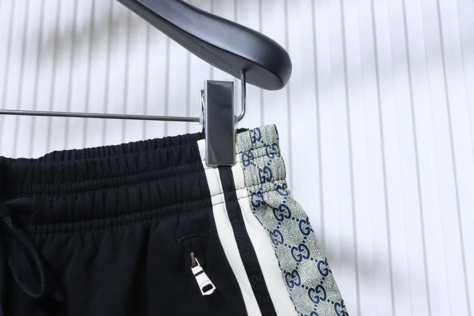 Classic Snake Print Webbing Shorts - Angled Waistline