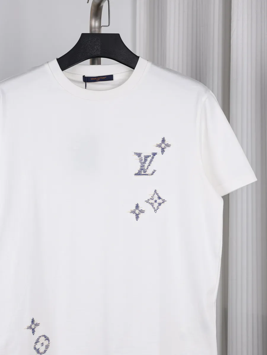 Color-Block Embroidered T-Shirt - Detail