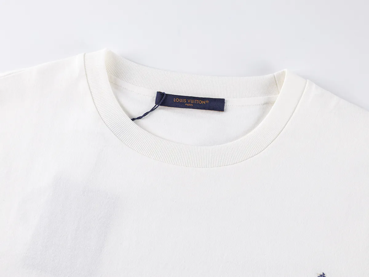 Color-Block Embroidered T-Shirt - Neckline