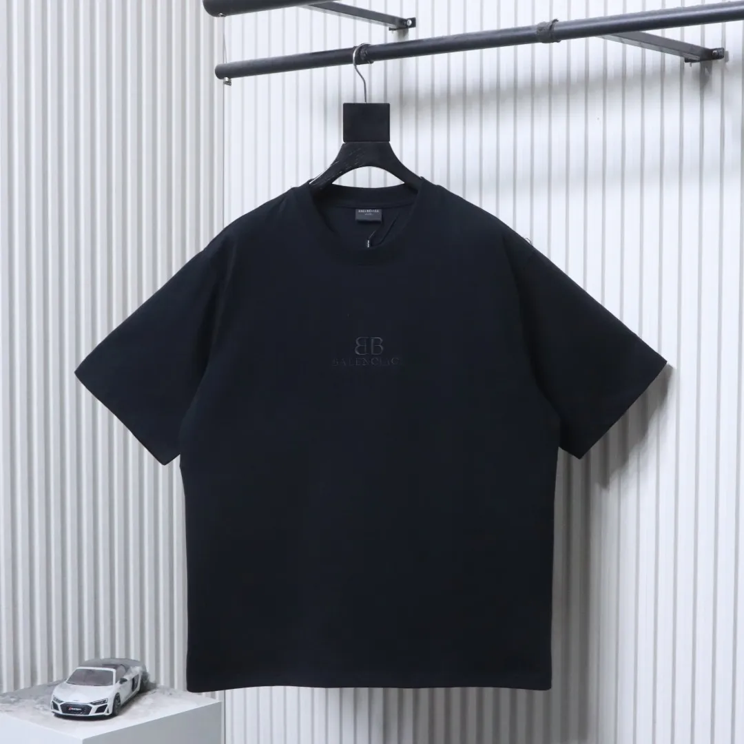 Double-B Embroidered Crew Neck T-Shirt - Front View Black