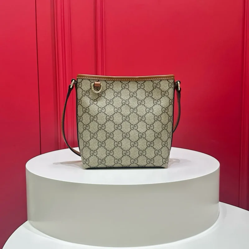 GG Slim Bucket Bag, Size: 14.5-18-8cm