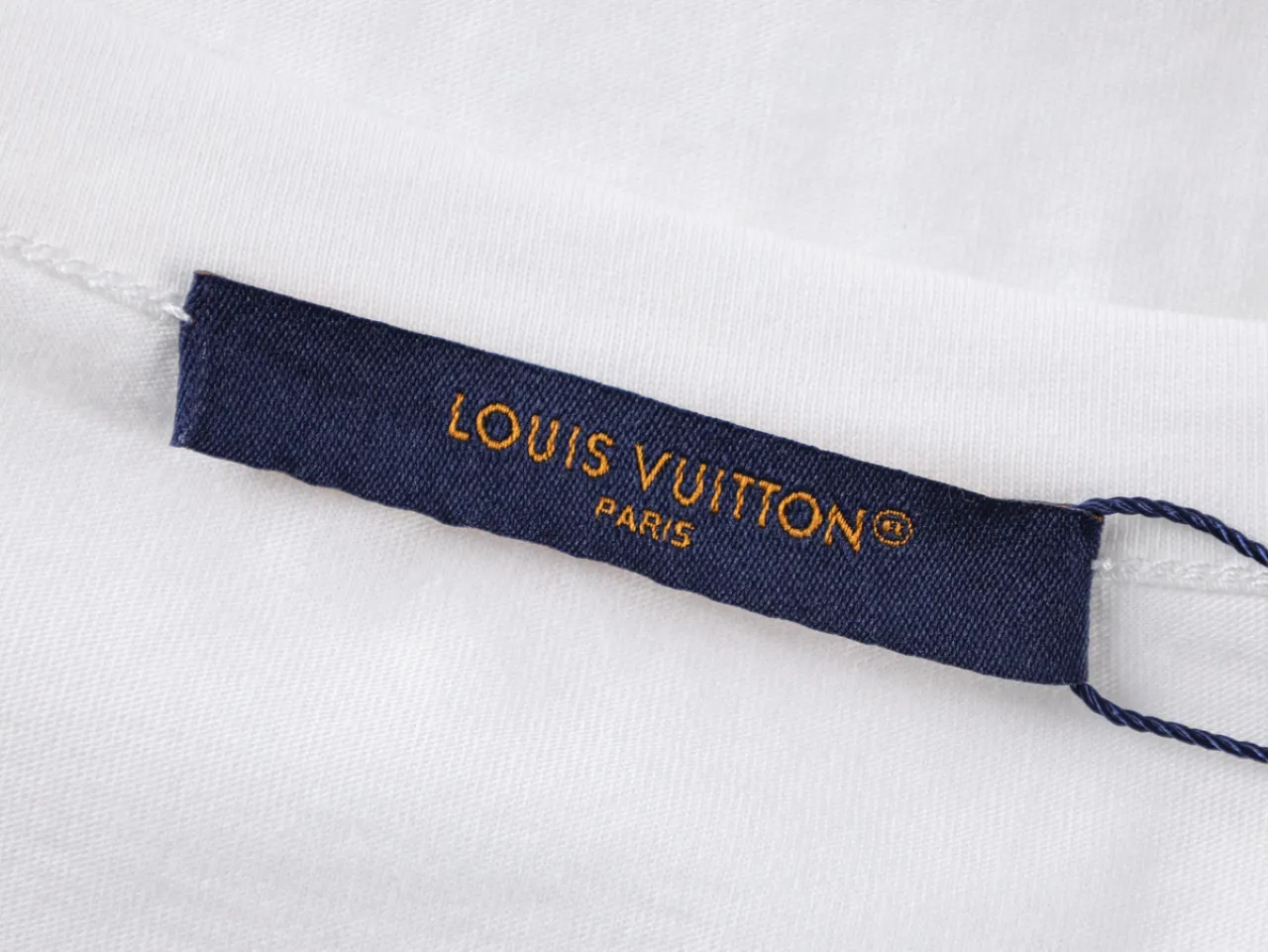 Gold-Plated Leather Logo Washed T-Shirt- Tag
