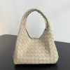 New BV Campana handbag. Dimensions: 28x16x15 cm