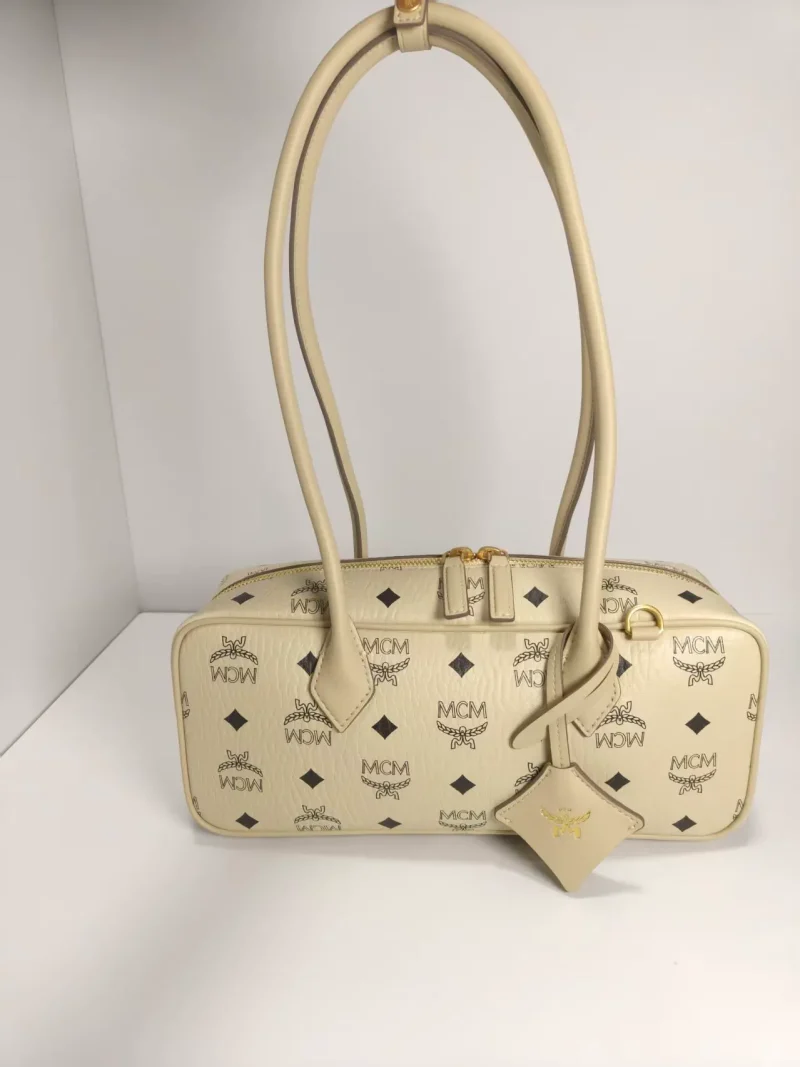 Off-white small sausage bag dimensions: 27*12cm
