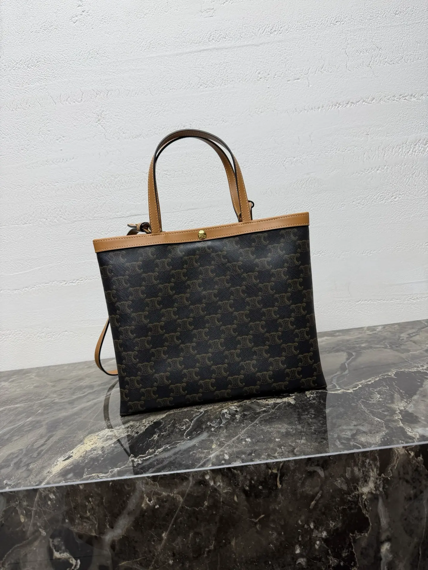 SQUARE CABAS Small Logo Print Handbag Dimensions: (26 x 23 x 8.5 cm)3