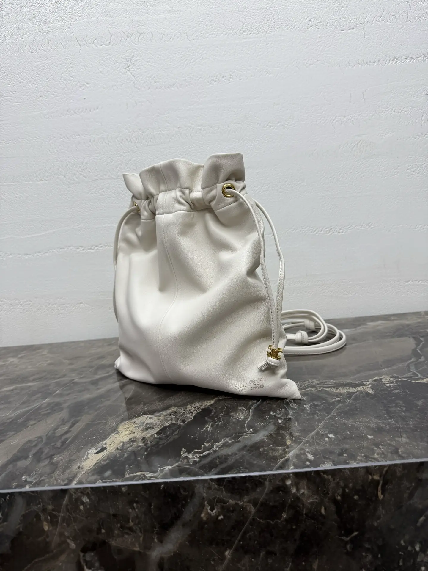 Small Crystal Pouch Handbag, Off-white. Dimensions: 29 x 32 x 0.5 cm6