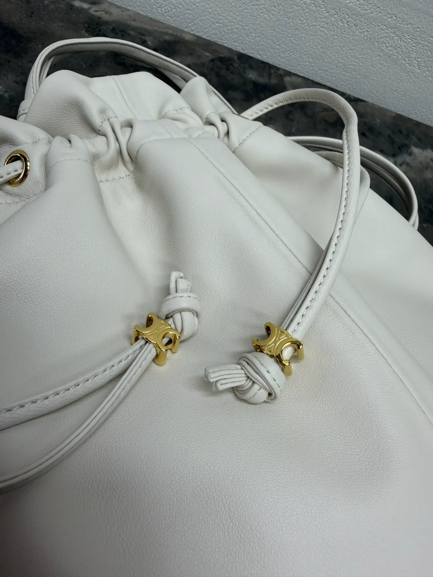 Small Crystal Pouch Handbag, Off-white. Dimensions: 29 x 32 x 0.5 cm7